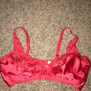 red bralette 36C